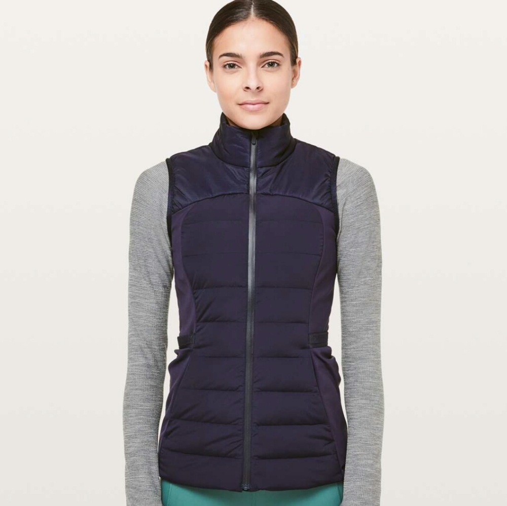 Lululemon Down for it all Vest midnight na…